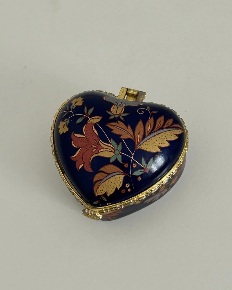 Heart-Shaped Porcelain Rings/Pill Box