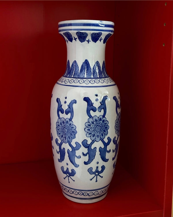 Blue & White Chinese Porcelain Vase(1)