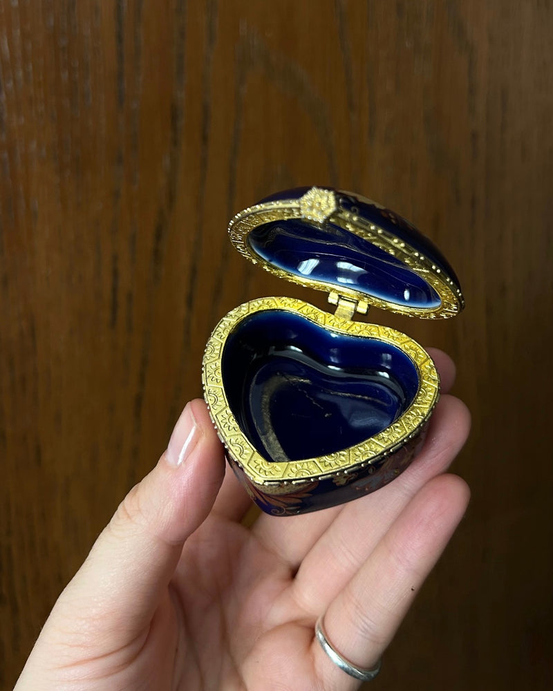 Heart-Shaped Porcelain Rings/Pill Box