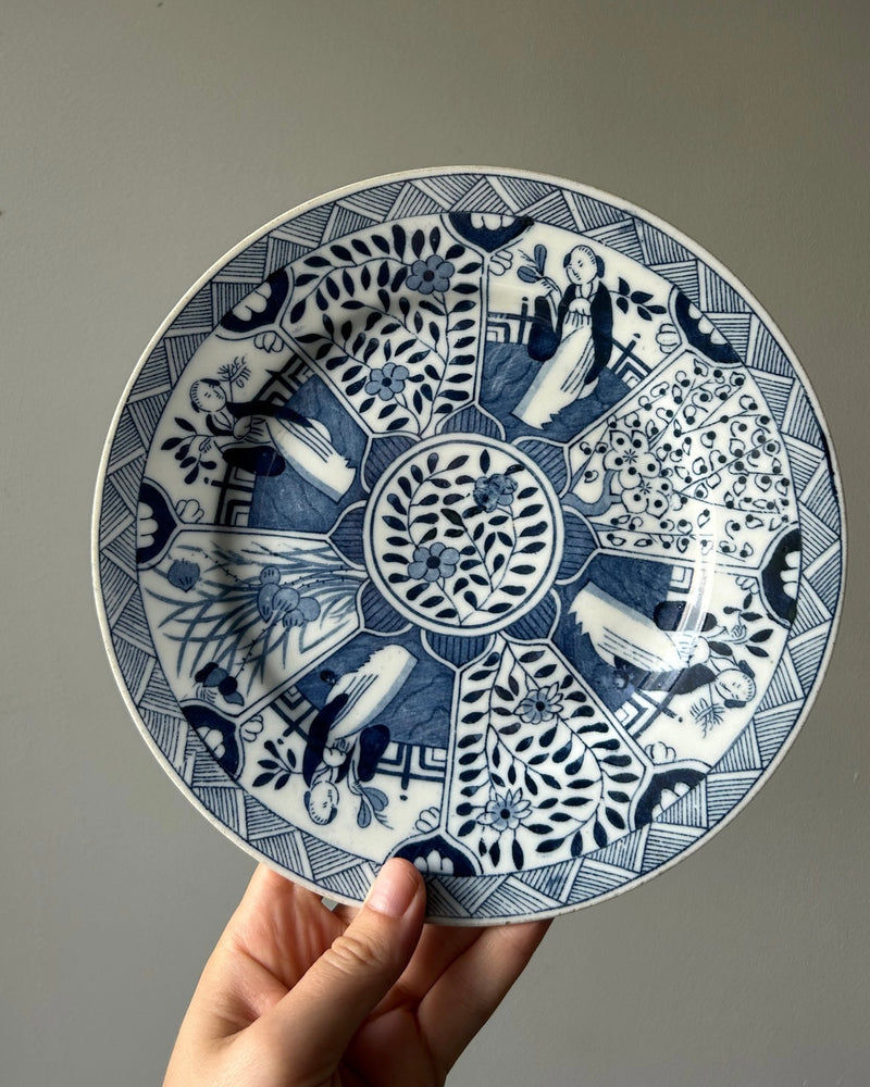 Set of 5 Antique Chinoiserie Porcelain Plates