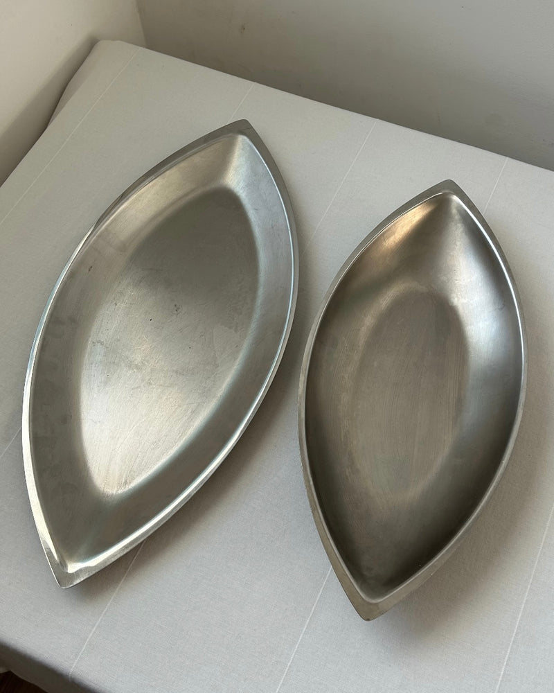 Pair of Stainless Steel Trays (L)