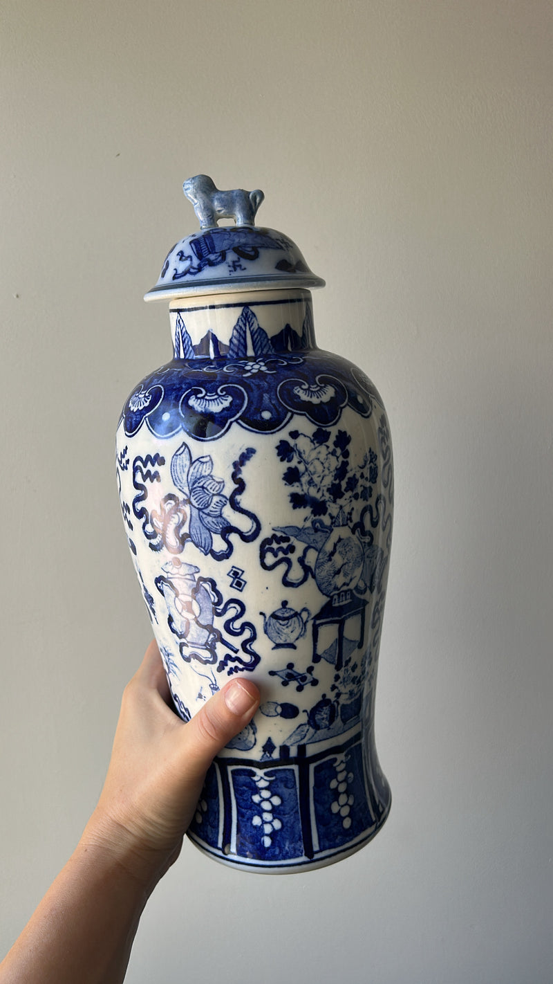 Large Blue & White Chinese Vase