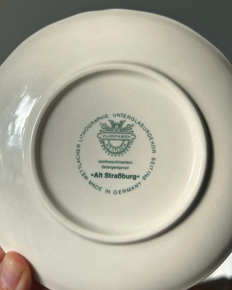 Villeroy & Boch “Alt Strasbourg” Cup & Saucer *2