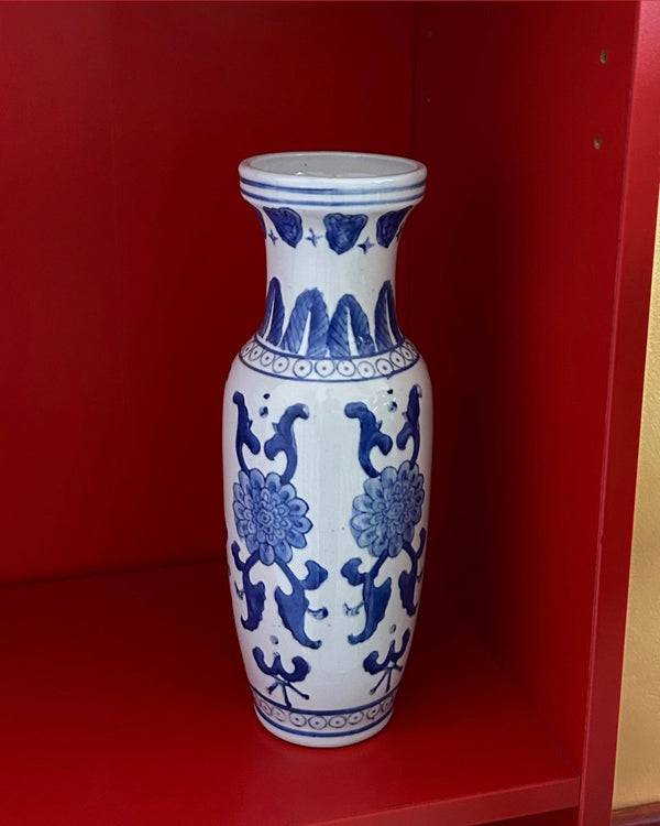 Blue & White Chinese Porcelain Vase(2)