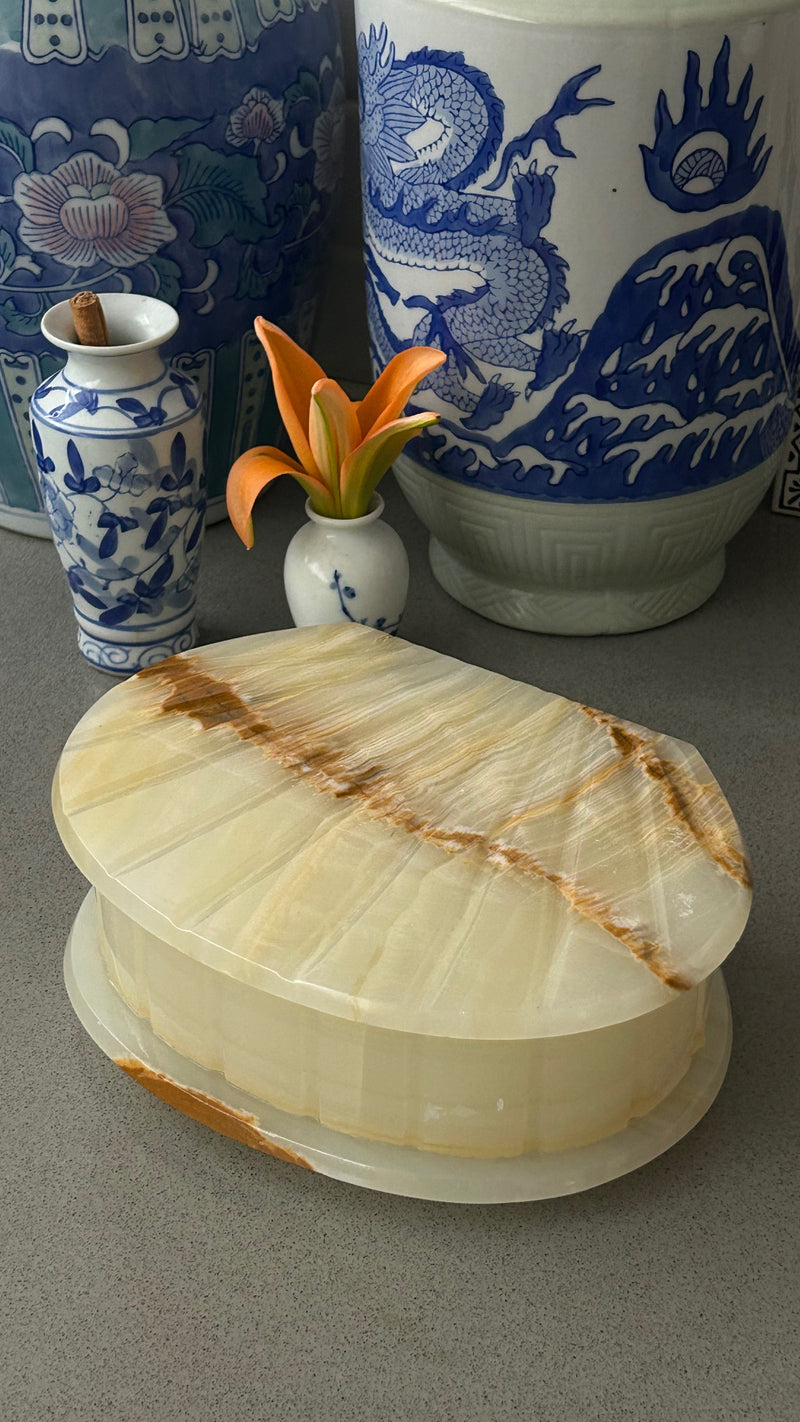 Large Shell Shaped Onyx Box